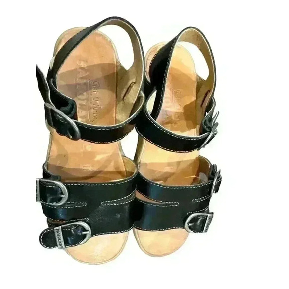 - Famolare Wavy Wedge Leather Sandals Size 7.  Used in Good Condition, Som… - Picture 3 of 6